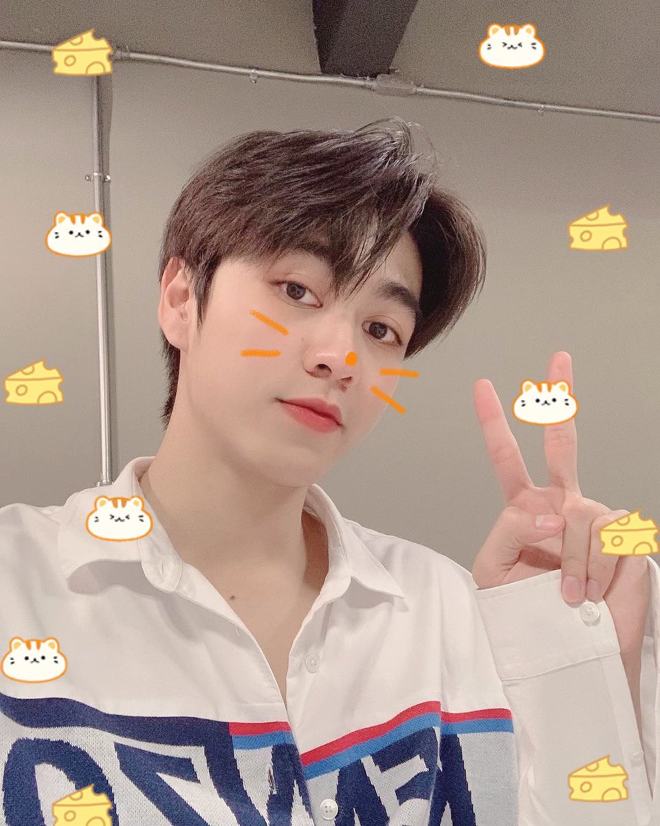 Notfev's tweet image. ฝันดีนะเยลลี่ ดูแลตัวเองดีๆพักผ่อนเยอะๆนะ ตอนนี้อยากแงงงงงมากคิดถึงนายที่สุด 💜 สู้ๆนะ ทำความฝันของนายให้เต็มที่เหนื่อยเมื่อไหร่หันกลับมาตรงนี้จะมีรอยยิ้มและกำลังใจให้นายเสมอ... !!! คิดถึงเยลลี่บูมทั้ง18ล้านคนม๊ากมากกกกกกกก 🍭🍭🍭🍭🍭🍭🍭🍭🍭🍭🍭🍭🍭🍭🍭🍭🍭🍭
#เยลลี่บูม