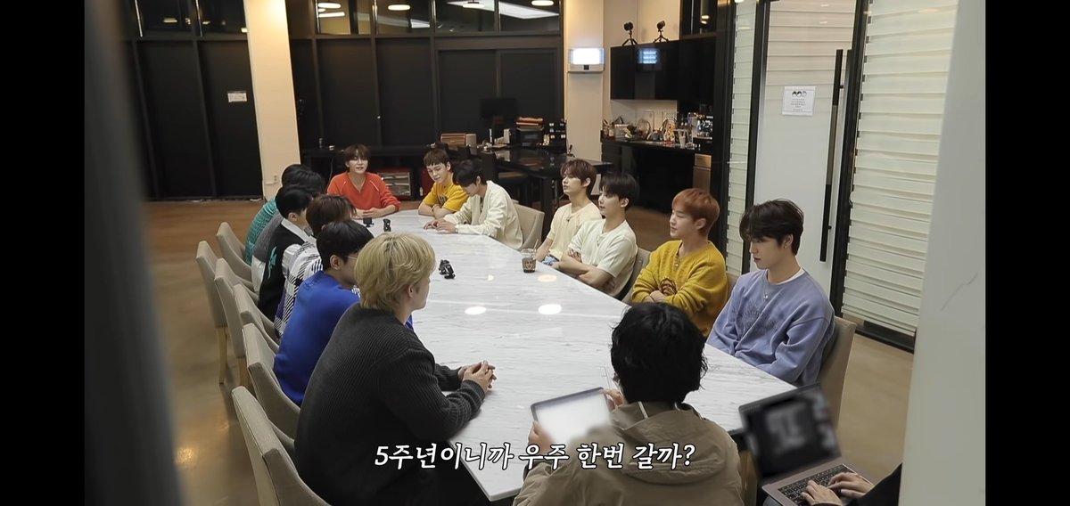 Jun joked that they should all go out into the universe for their 5th anniversary. "5th anniversary" and "universe" sound slightly (but not entirely) similar. The8 joked back that he can go visit (Woozi and Bumzu's) Universe Factory instead. #SEVENTEEN  @pledis_17