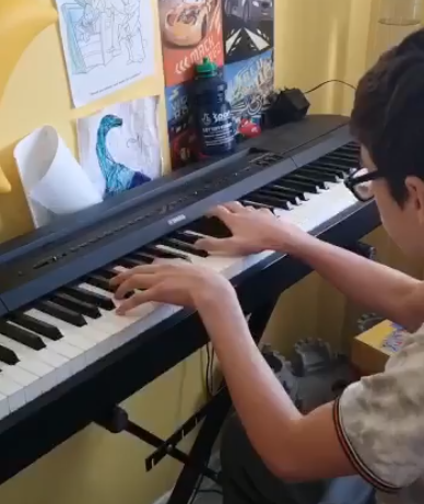 ayebelfast's tweet photo. 23 amazingly talented children & young people entered our #AYE #LockdownTalent show. The judges found it really hard to choose 4 winners, but they've finally decided :D
Aged 11+:
1. Thomas, piano
2. Niamh, artwork
Under 11:
1. Zoe, Hallelujah
2. Tiarnán, Times Like These https://t.co/9XpGTTKMT5