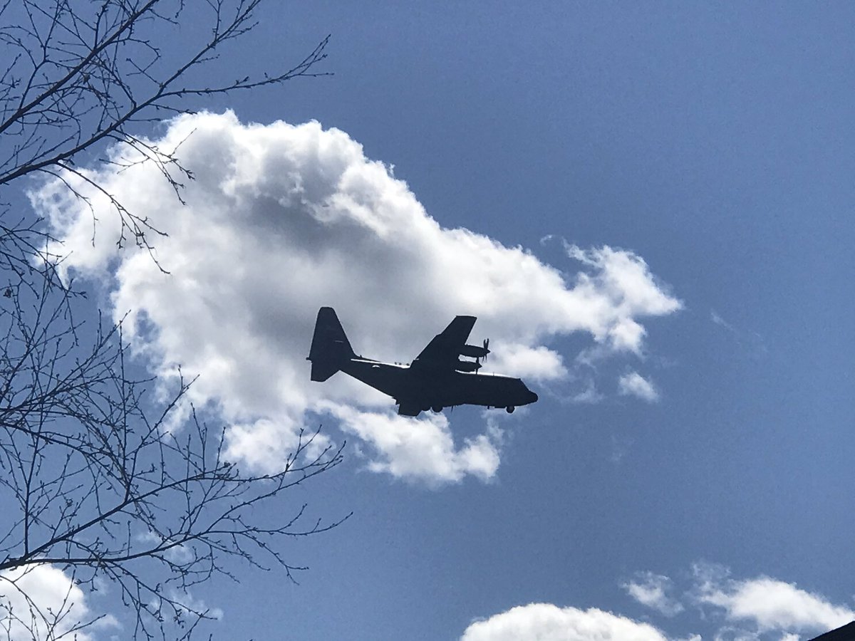 PhilipEarle's tweet photo. @USAAirforce A C-130 Hercules aircraft landing at #5wing Goose Bay today. 🇺🇸🇨🇦 #welcome @CFOperations @RCAF_ARC @CAFinUS https://t.co/4vKq2JWxBZ