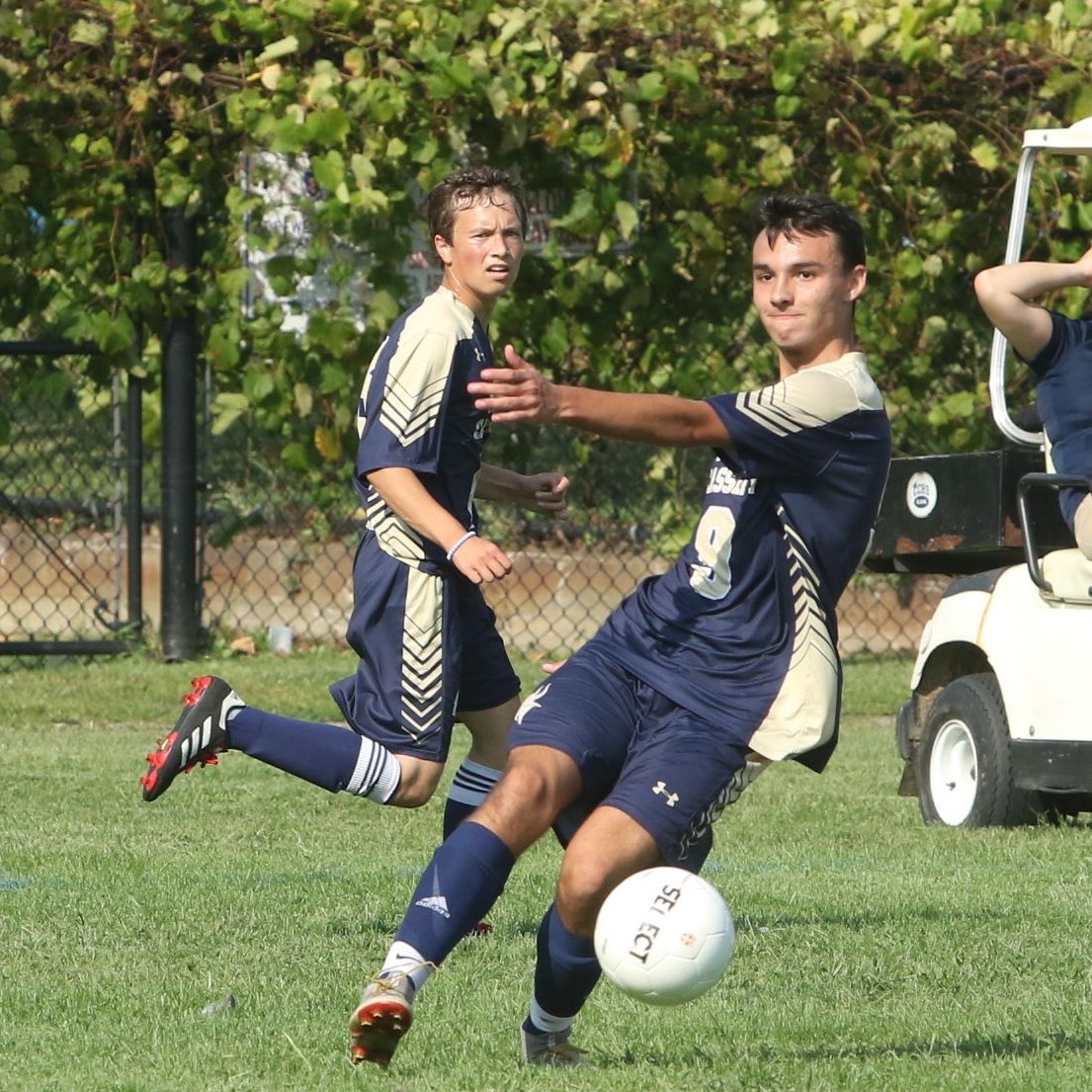 NICHOLAS HIOTELIS '20