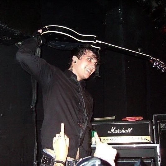 a thread of frank iero but as you scroll you go through the rainbow!! 