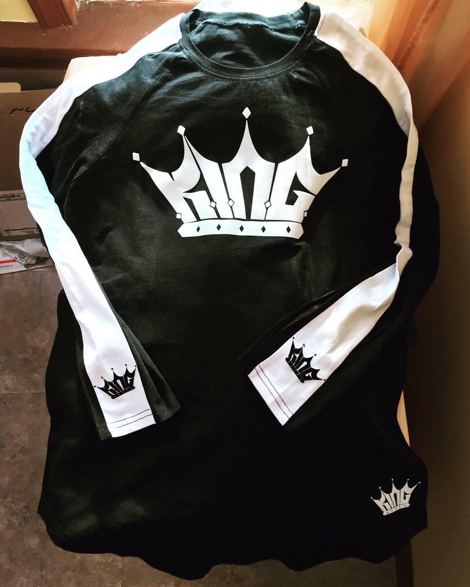 Dat #KING shit!! 🤘🏽🤘🏽👑 KINGwear.Bigcartel.com 
#KINGwear #KnowledgeIsNearesttoGodliness #IndependentClothing #IndependentFashion #Fashion #KingShirt #IndependentBrand