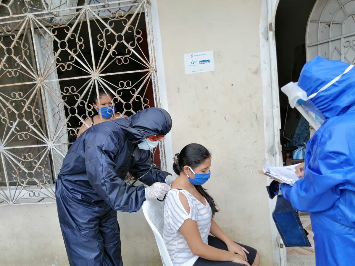Salud_Guayas's tweet photo. #Trinitaria 3 | Profesionales del Distrito 09D02 brindan atención integral en salud a grupos prioritarios. 
#ActivadosPorLaSalud #QuédateEnCasa https://t.co/IWOqKuUTHt