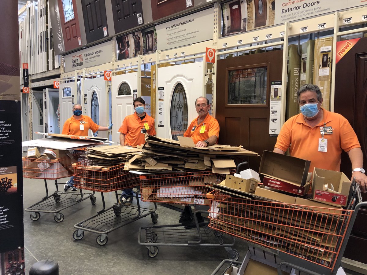 MET0817's tweet photo. 2 days of Recovery!!  #817, Phenix City, AL just doing the norm!  We got the Covid-19 call outs. #oneteam ⁦@chrisallison⁩ ⁦@Kevinsm302⁩ ⁦@deborah_rambo⁩ https://t.co/lSAdOgIo4U