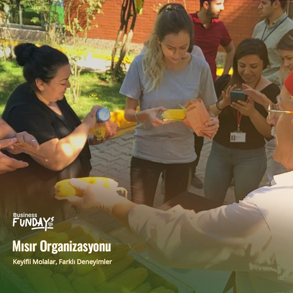 Dumanı üstünde taze mısırlarımız, yemyeşil bir etkinlik alanı, çalışanların motivasyonu için hazırlanmış kurumsal bir etkinlik daha ne olsun 😁😁

Mısır organizasyon detayı için:
businessfundays.com/etkinlikler/ye…