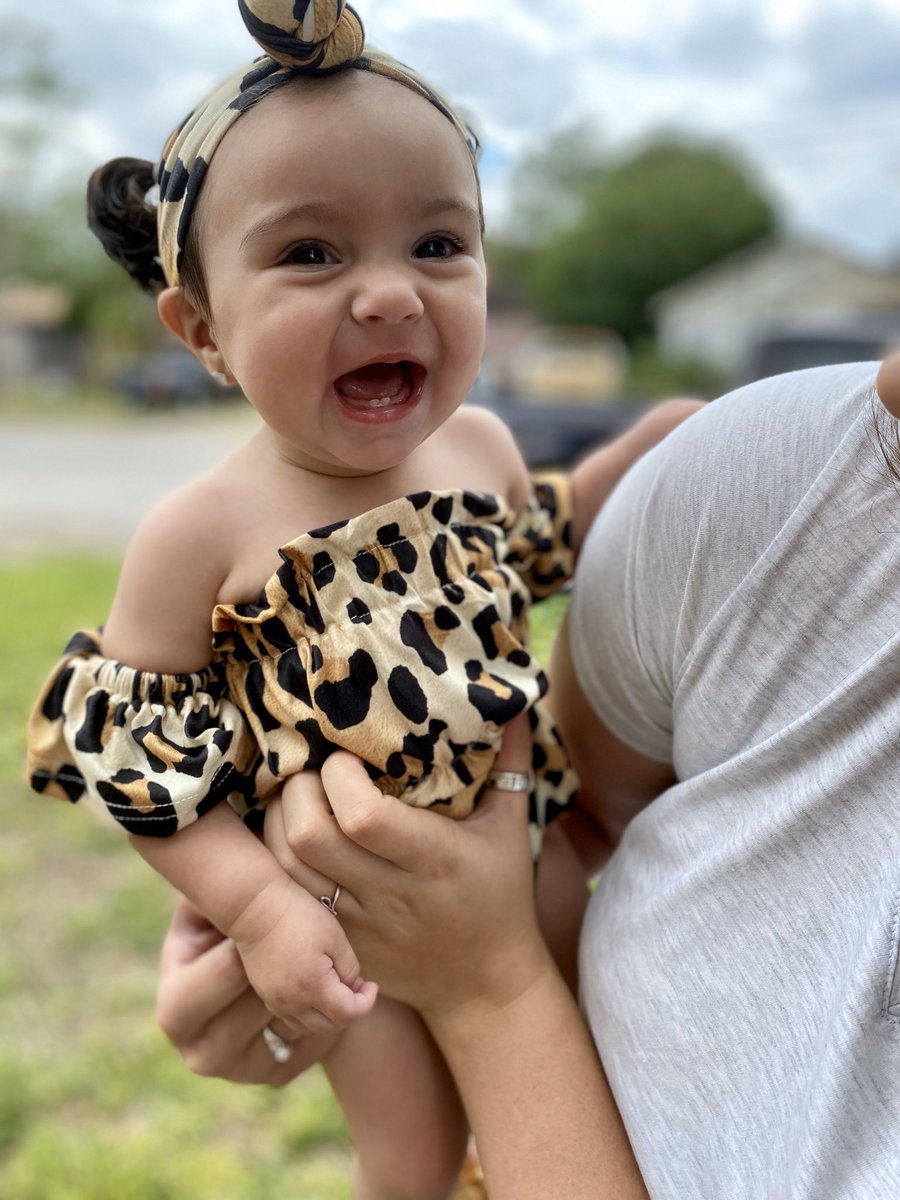 monicisneros_08's tweet photo. Mommy’s Beauty 🖤🤍 https://t.co/1YEHVHsWEQ
