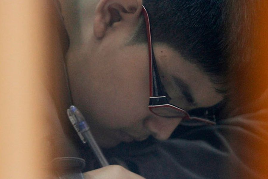 Fac_EducacionUC's tweet photo. ✍️🏽¿A quién le sirve la aplicación del #Simce? "Docentes y escuelas no podrán tomar decisiones pedagógicas en base a esa información... Cuando lleguen los resultados la situación habrá cambiado", explica columna de expert@s en #educación, en @latercera: https://t.co/1Xp9qRON6l https://t.co/fAIeGQCaok