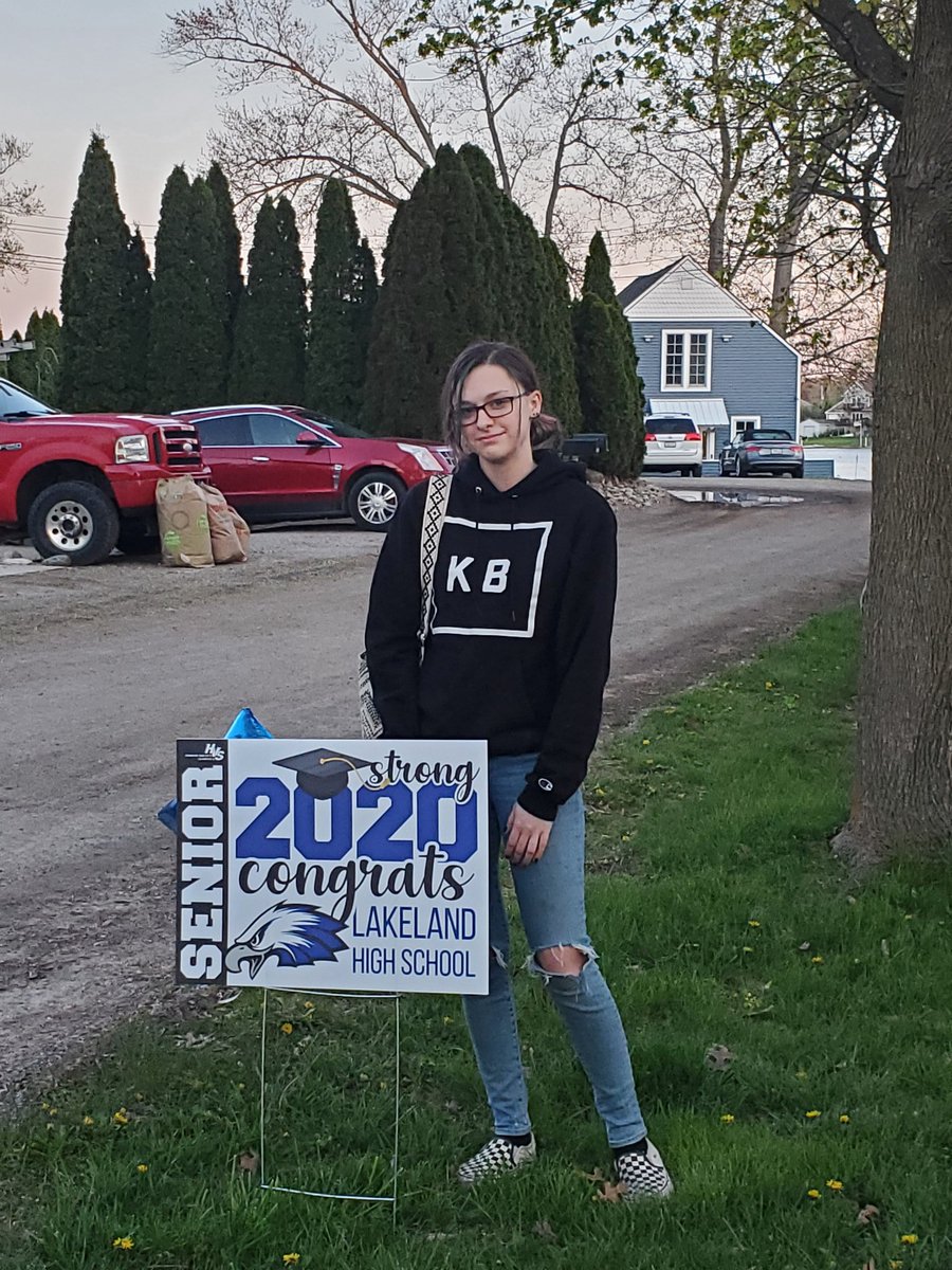 And it happened just like that she went from a baby to a high school graduate congratulations Jordan