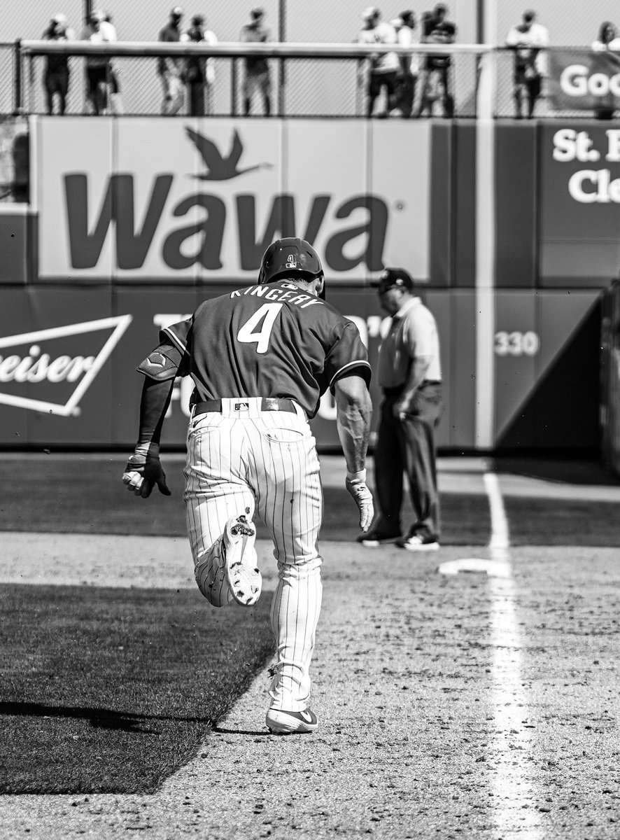 PhillyFanLife's tweet photo. Dear @Phillies, 

We miss you.

📸: @dk__create https://t.co/uWmRSYBU6n