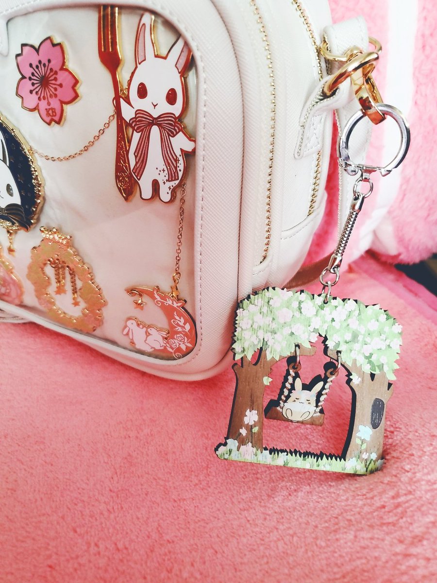RabbitKun's tweet photo. Early birthday gifts = My first itabag ๐ธ It's not much but it is my style ๐ฐ I'll post artists in comment so you can support them too!
#itabag #kawaiiaesthetic #rabbitsandflowers #iloverabbits https://t.co/7xd0QPIUgr