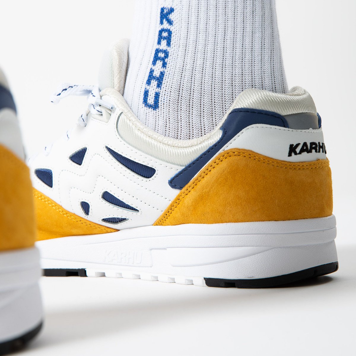 titoloshop's tweet photo. KARHU presents the “Marathon” Pack 🏃🏽 Dropping Saturday, 16th May online 0.00AM CEST
take a closer look ➡️ https://t.co/3jTLrJJpwN
sizerun : US 7 (40) - US 11.5 (46)
🔎 F806004 and F806005
#titolo #titoloSHOP
#karhu #karhuLegacy96 #legacy96 #marathon #marathonpack https://t.co/fKiTrVkMyi