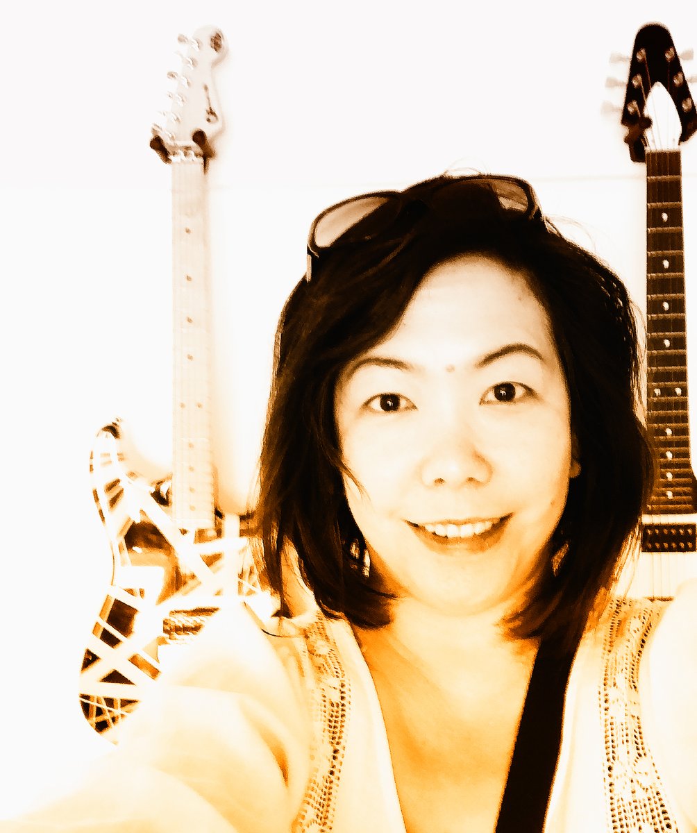 akellyauthor's tweet photo. After writing 55k words in the past 3 weeks, I'm taking a break! And a bit of rock won't hurt, will it? 🤘🏻🎸
.
.
#akellyauthor
#rock
#guitar
#electricguitar
#music
#amwriting
#amreading
#amwritingromance
#authorslife
#blackandwhite
#selfpublishing https://t.co/JYJWU9NJjM