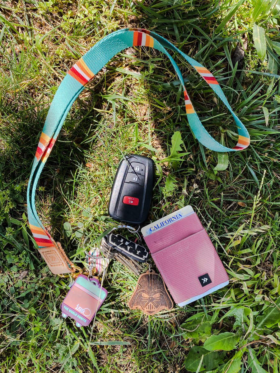 gutizv29's tweet photo. @thread_wallets thank you! I love my thread gear. #threadwallets https://t.co/5Kze2kupen