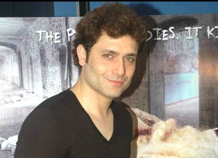 Today is Birthday of Indian Flim Action Shri. ji...
Happy Birthday Sir... 
