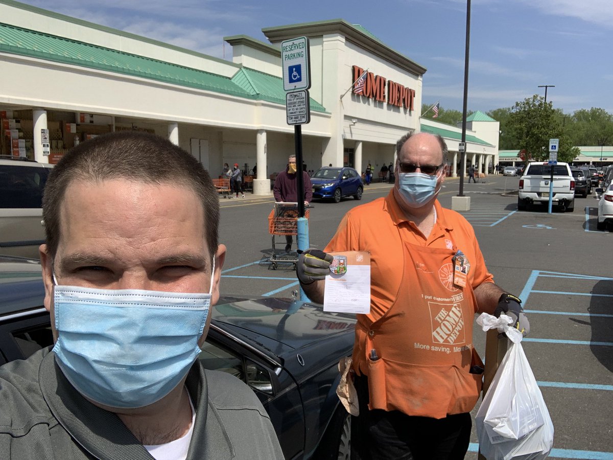 Patrick Kelley (@patrick_hdms) on Twitter photo An eventful day of delivering PPE equip to our techs. Got to give the #DecadeBadge to tech 3517 Jason, thank you for your service & commitment & a Homer Award to tech 3545 Michael for #BuildingStrongRelationships. #NYMetro #OneTeam #Orangeblooded <a href="/PicininiDwayne/">Dwayne Picinini</a> <a href="/AnthonyJStable1/">Anthony J. Stabler</a> An eventful day of delivering PPE equip to our techs. Got to give the #DecadeBadge to tech 3517 Jason, thank you for your service & commitment & a Homer Award to tech 3545 Michael for #BuildingStrongRelationships. #NYMetro #OneTeam #Orangeblooded <a href="/PicininiDwayne/">Dwayne Picinini</a> <a href="/AnthonyJStable1/">Anthony J. Stabler</a>