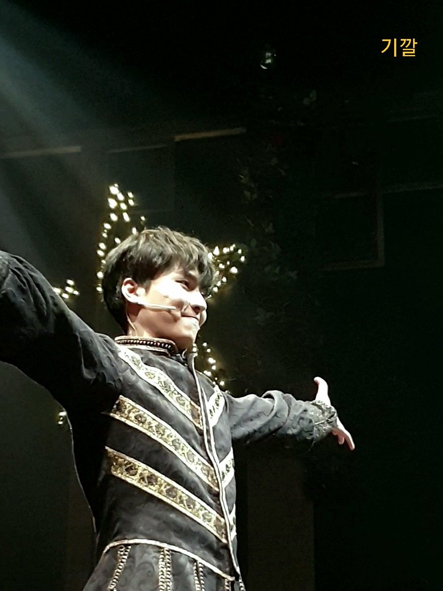 byeolnun_photo's tweet photo. #윌리엄 백형훈
#갈릴레오 최성욱 https://t.co/nY5N7HGshQ
