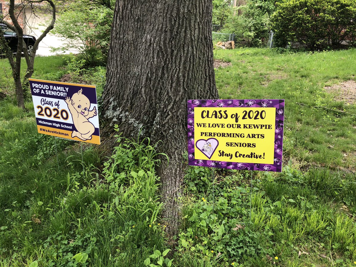 Another surprise in the front yard for Grace. Thanks <a href="/cpsfinearts/">CPS Fine Arts</a> <a href="/HickmanVocal/">Hickman Vocal Music</a> and everyone else! 💜💛 #wearehickman