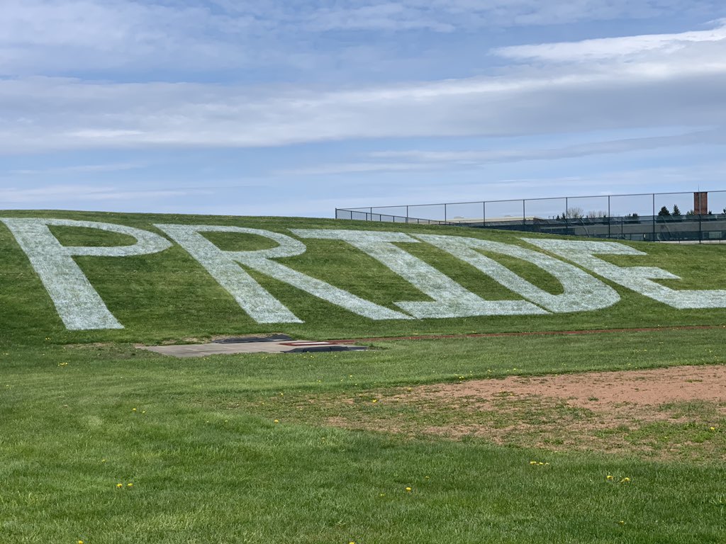 FMHornets's tweet photo. Pride Hill all ready to go for tomorrow night!! #HornetPride @FMstudentsectio https://t.co/AJ3LVJOo2o