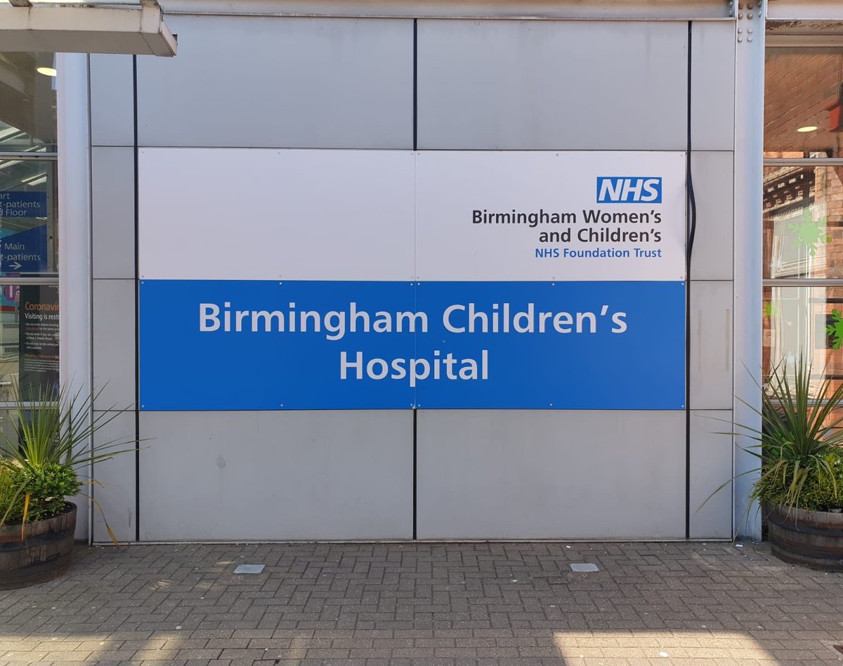 edenboys_bham's tweet photo. Final drop off to Birmingham Children’s Hospital- Our pupils gifted Ramadan Iftar Packs as part of our @shinechrty pledge  to Nurses &amp; Healthworkesrs at @Bham_Childrens thanking them for keeping us safe during this pandemic @WMPolice #servicetocommunities #WeAreStar @BCCEducation https://t.co/s4wBbJXlH4