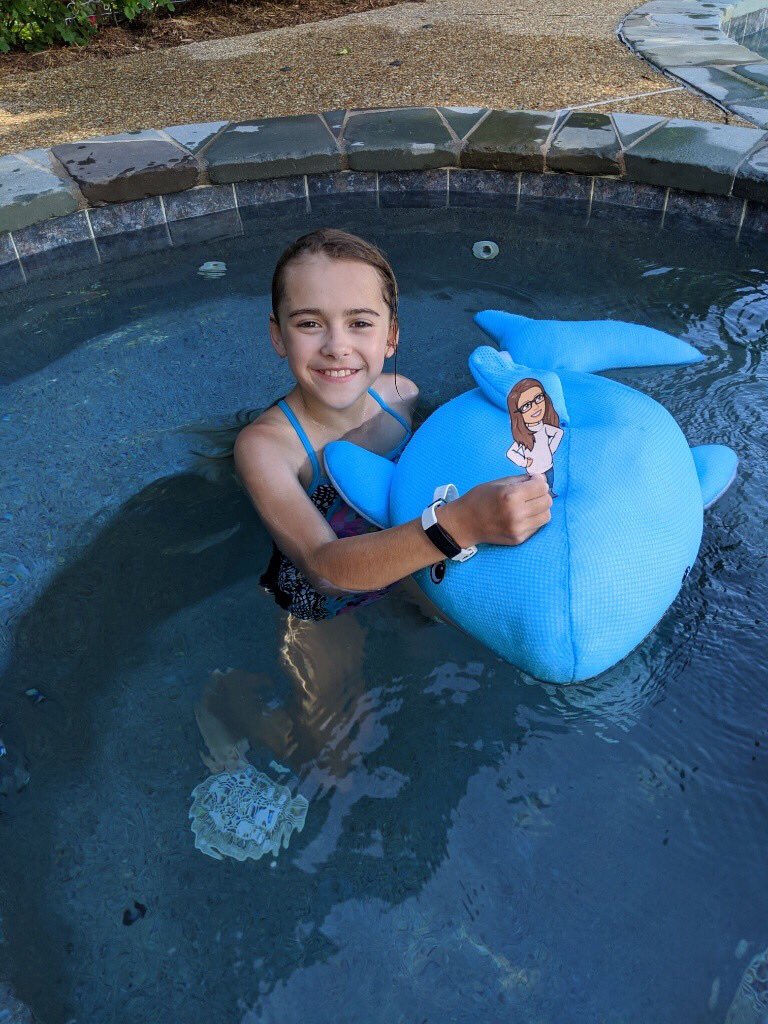 Flat Mrs. Gulcin is having a blast with students! From playing video games, to swimming with sharks, and even got her own bedroom made by a student! She is living the life! <a href="/AnthonyBurnsE/">Anthony Burns Elem</a> @KiznerScott #abesstrong #SCPSstrong #SCPSStayEngaged #flatteacher #fourthgradefun