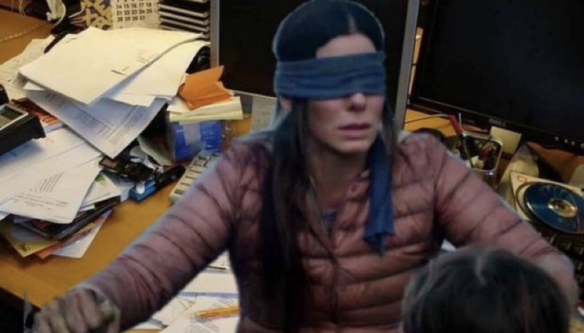 flanchota's tweet photo. cuando veo todos los pdf que no hice acumulados https://t.co/pR2CY6hAfr
