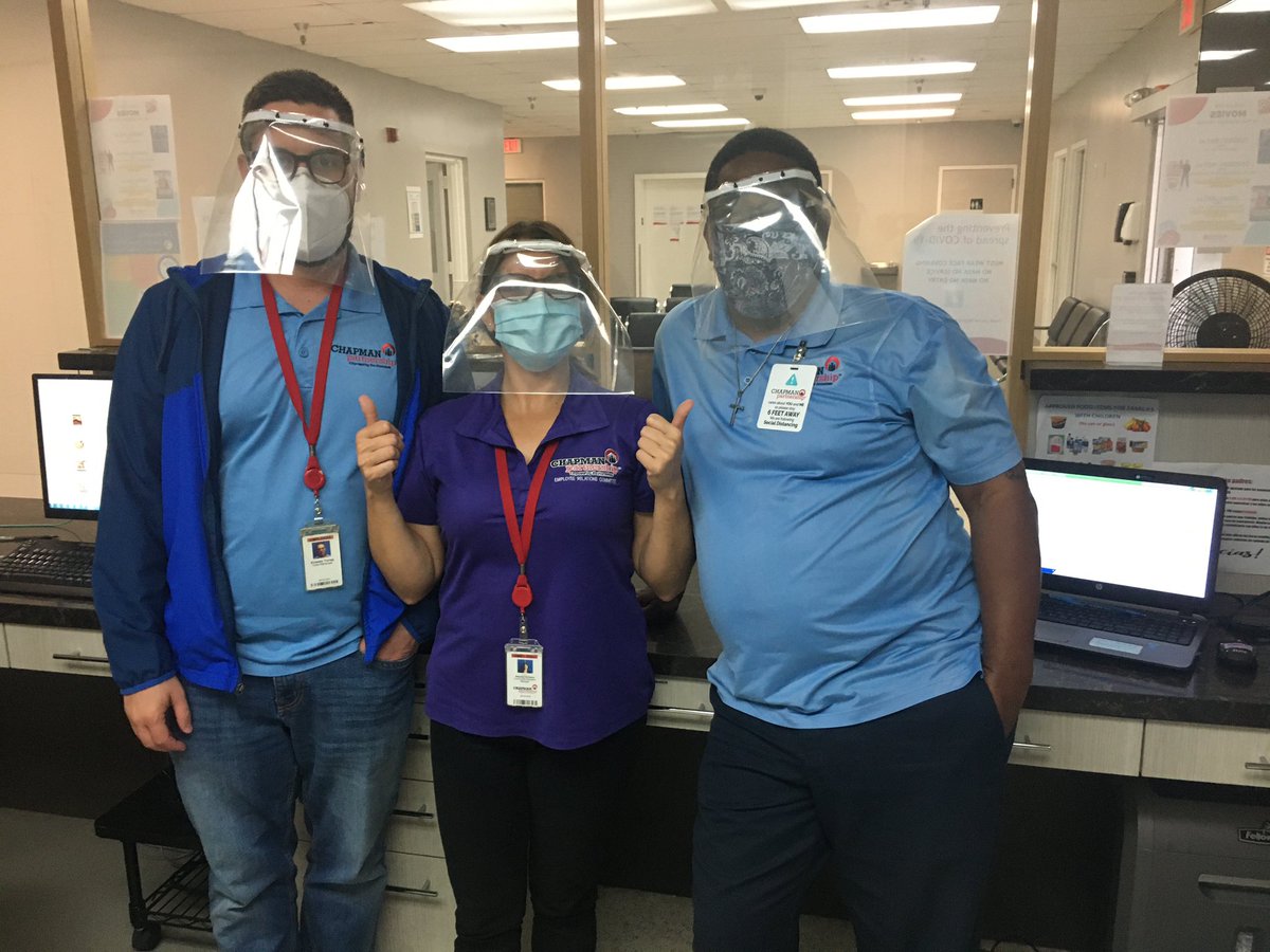 MiamiBeachBots's tweet photo. Today, we made a curbside delivery of both our #3Dprinted #FaceShields  and cloth #facemasks to the employees and residents at the @ChapmanPartner ! https://t.co/Hcboc5O1j8