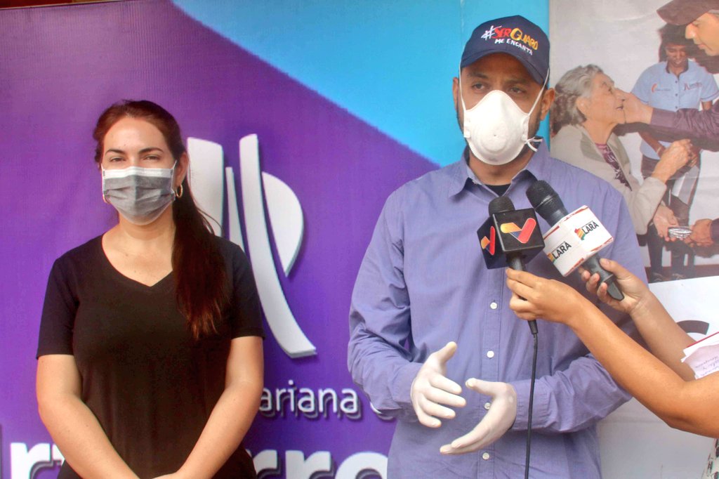 gestionperfecta's tweet photo. #14May Nuestro Alcalde del municipio Iribarren @LuisJonasReyes continúa brindando aportes para el PASI de la Villa Bolivariana, recibimos alimentos, canastillas, ropa, artículos de higiene y limpieza para los venezolanos que han llegado progresivamente. Trabajo en equipo! https://t.co/1OIqqodjLR