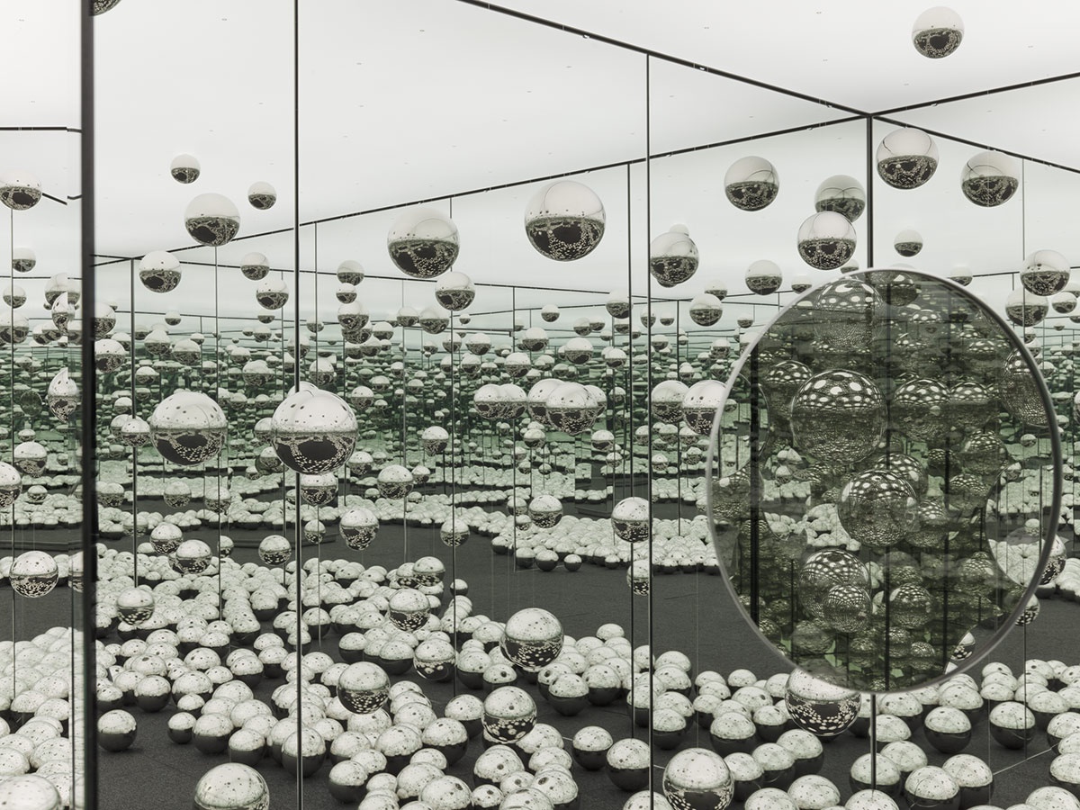 agotoronto's tweet photo. When we think of #MuseumMomentsMW, we can't help but think of when everyone came together to acquire #infinityAGO.  YOU made this possible - what a moment it was and still is - forever! We'd love to see your selfies in Infinity! #AGOFromHome  
https://t.co/ALH6U9JXTx https://t.co/oDaDd3ZidN