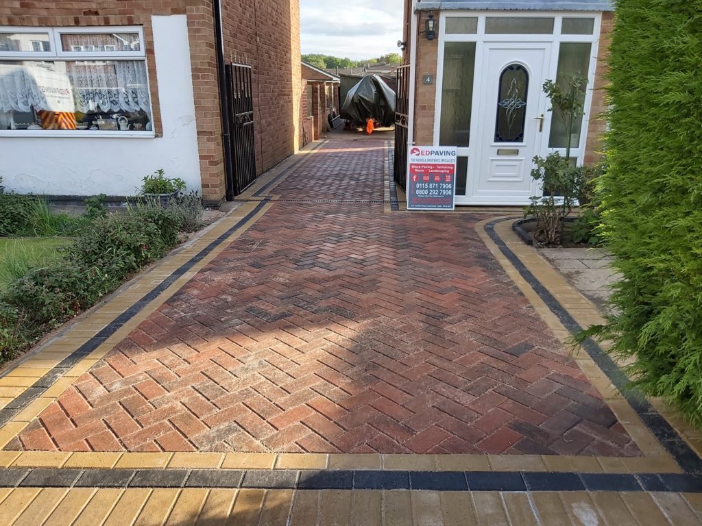 edpavingltd's tweet photo. New block paving driveway installed at Hucknall Nottinghamshire 
https://t.co/gvd0uAaAPi https://t.co/jzvl2LUTts