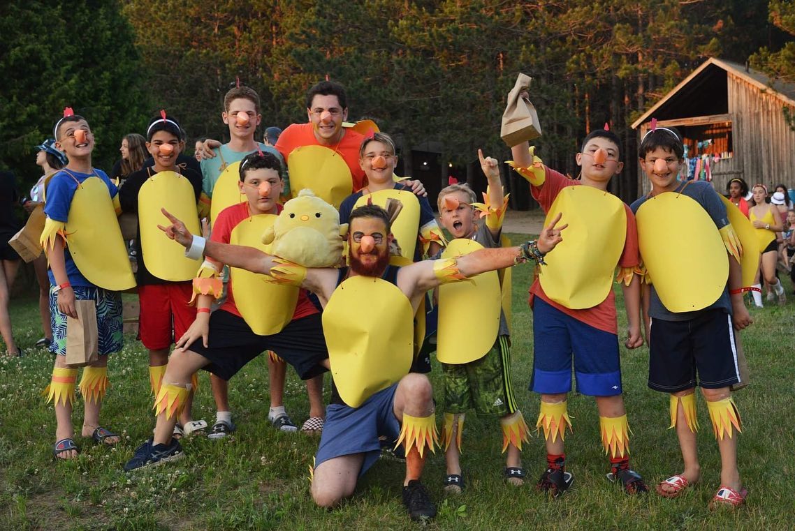 CampPages's tweet image. IN CASE YOU MISSED IT! Unsure if you'll return for another summer working at Camp? Read our story on how another summer may be more beneficial than you think!

Special Camp Highlights: @WaldenCanada - Zodiac Camps Swim &amp;amp; More - @campminiyowe 
camppages.ca/can-i-really-s…