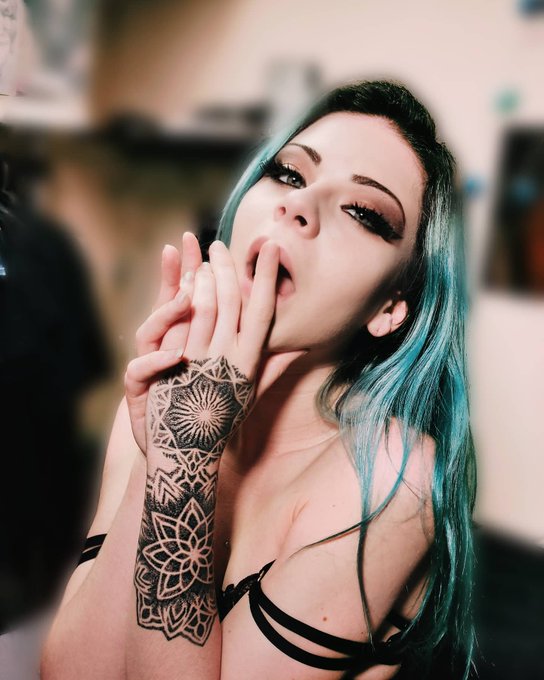 NEW PICS ON MY ONLYFANS🖤 💞Join me to see the rest💞 https://t.co/tF4GxEH2w5 https://t.co/N0YNRlApFA