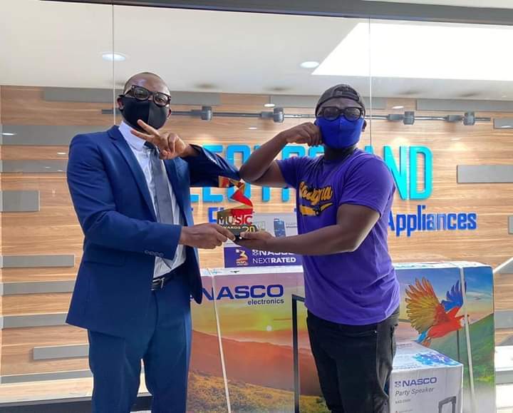 laari_tweetz's tweet photo. @SoorebiaGh newly minted @3musicawards Nasco Next Rated Act of the year 2020 came to pick his Nasco โ65โ 4K inches TV & Party speaker as promised. Congratulations to d Upper East Region (BOLGA) Star. NASCO. Bring Home Happiness...
#nascoelectronics #3musicawards2020 #nextratedact https://t.co/lA0dLHId7y