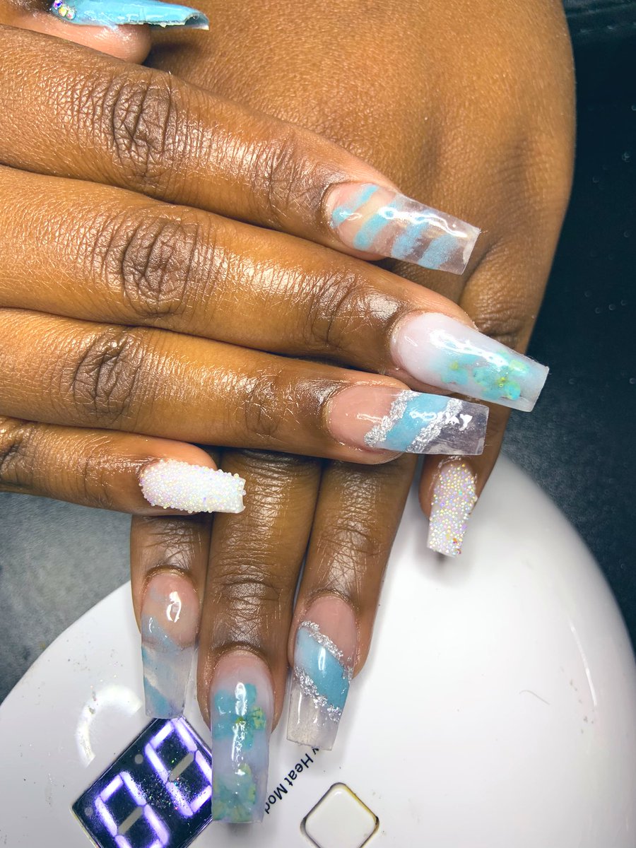 lyahdc_'s tweet photo. Freestyle set the blue glows 🥳💙 #carrollton #uwg #temple #templenails #carrolltonnails https://t.co/wskxCECsBf