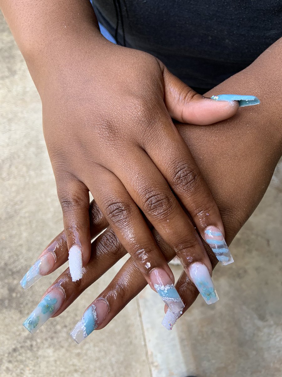 lyahdc_'s tweet photo. Freestyle set the blue glows 🥳💙 #carrollton #uwg #temple #templenails #carrolltonnails https://t.co/wskxCECsBf