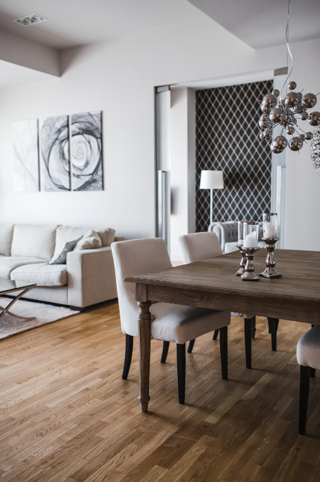 homesHQ's tweet photo. Want to make your home look like it belongs on the cover of a magazine? Check out these tips from home staging experts. https://t.co/jhekjCxwyF https://t.co/Z5dmw5Hht8
