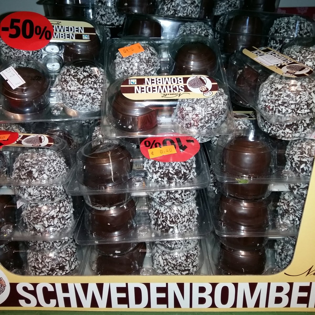 sozialmarkt's tweet photo. Es gibt ab morgen für alle unsere mitglieder, #schwedenbomben #GRATIS zum Körbchen dazu 🤗
#foodsaving
#Sozialmarkt
#lebensmittelretten
#wiederanfangsozialmarkt
#wiederanfang
#lebensmittel
#Wien
#vegetarisch

#Schuhmeierplatz 8, #1160 #Wien https://t.co/UfvUyuGQJc