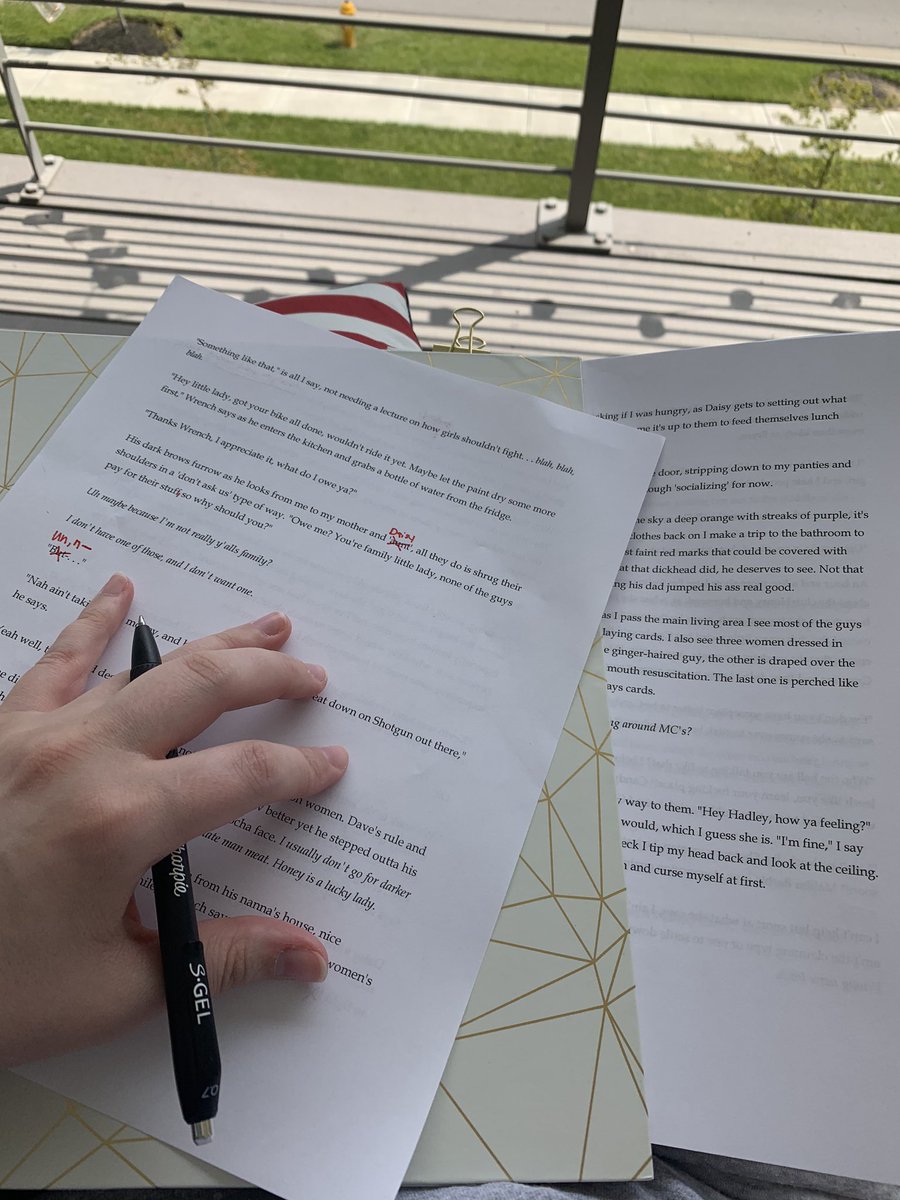 MMeag14's tweet photo. #TheMerryWriter d14: Sometimes my brain just needs a break and the fresh air helps reset the flow. Ironically this is exactly what I’m doing now. @RPoli3 @AriMeghlen https://t.co/VeLFySotO9