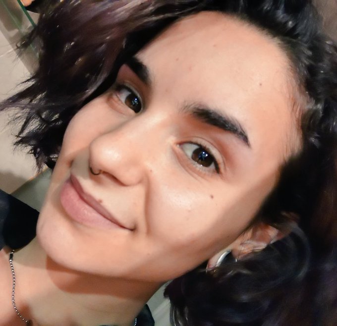 So... It happened.  I have just shaved the ends of my browsssss!!! https://t.co/tar6fclNvj