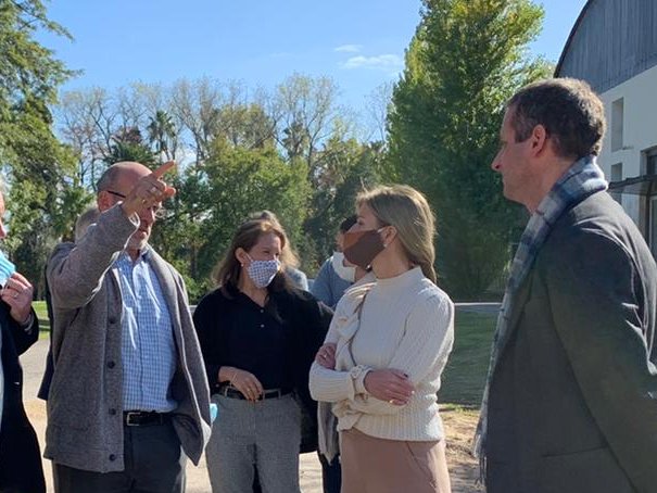 IncubadoraKHEM's tweet image. Gracias al equipo de @sembrandouy!! @ANDREABELLOLIO @loliponcedeleon  que nos visitó, charló con emprendedores y nos permitió contarle sobre @IncubadoraKHEMKhemBIO en el PCTP-IPTP. #Aravanlabs #Netum #BentenBiotec #Siquimia ...++