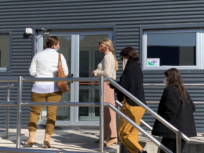 IncubadoraKHEM's tweet image. Gracias al equipo de @sembrandouy!! @ANDREABELLOLIO @loliponcedeleon  que nos visitó, charló con emprendedores y nos permitió contarle sobre @IncubadoraKHEMKhemBIO en el PCTP-IPTP. #Aravanlabs #Netum #BentenBiotec #Siquimia ...++