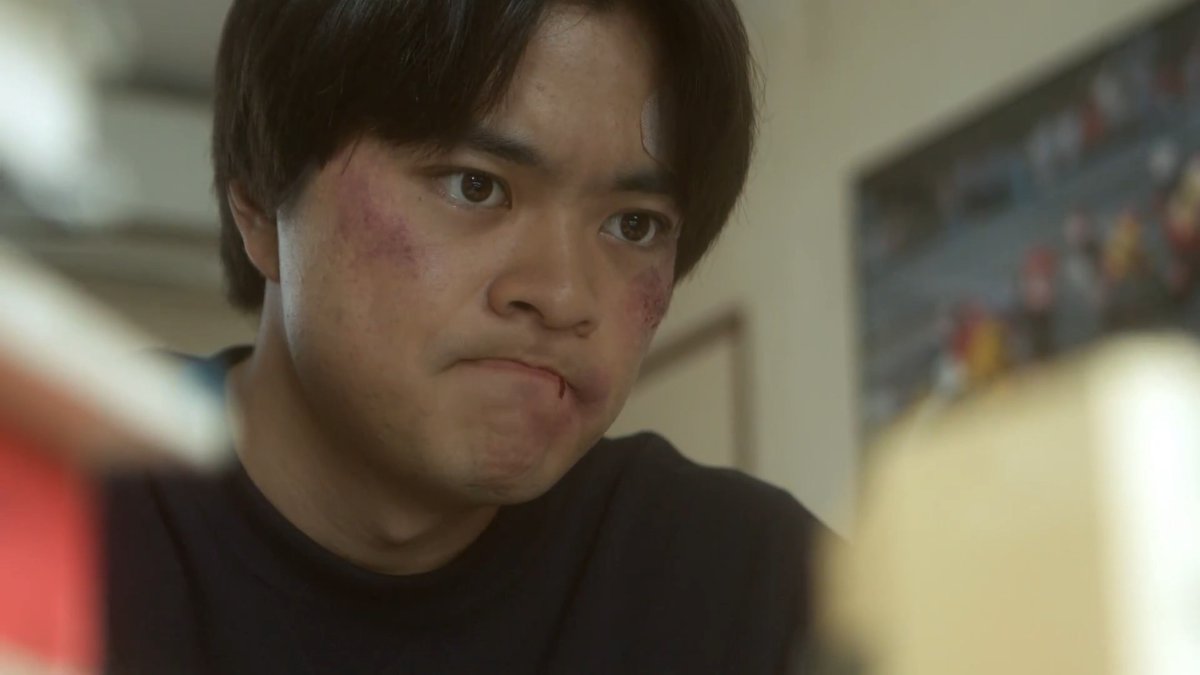 Psoushi's tweet image. Je voulais juste mater le 05, j'ai tout enchaîné jusqu'au 12. C'était si bien. Tellement agréable, bien rythmé, doux-amer sur les relations sentimentales, adolescentes comme adultes et si je n'aurais pas été contre un épilogue plus long, les larmes étaient bien là #HighPosition