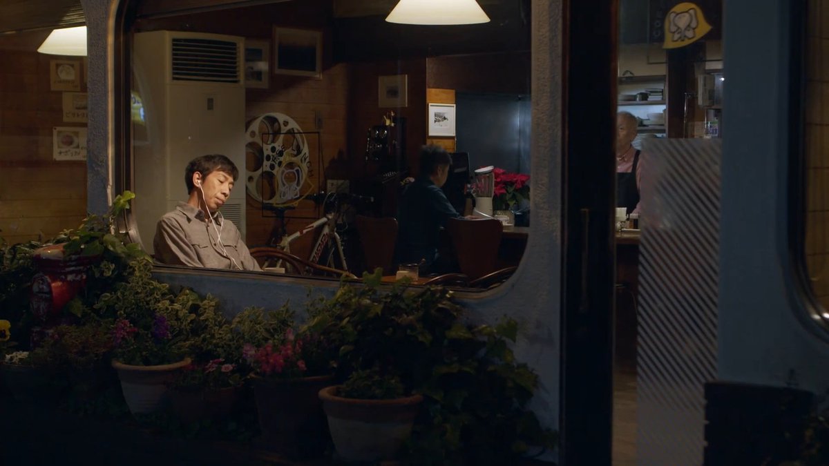 Psoushi's tweet image. Je voulais juste mater le 05, j'ai tout enchaîné jusqu'au 12. C'était si bien. Tellement agréable, bien rythmé, doux-amer sur les relations sentimentales, adolescentes comme adultes et si je n'aurais pas été contre un épilogue plus long, les larmes étaient bien là #HighPosition