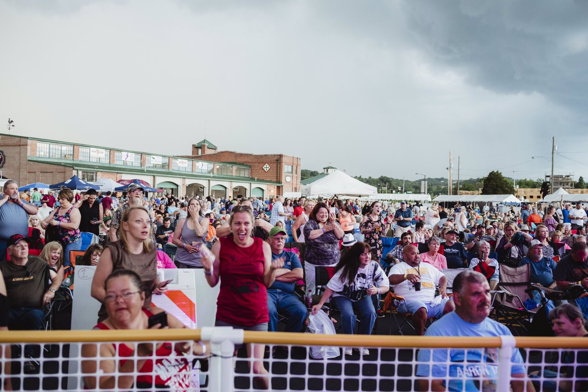 RacksTracks's tweet photo. We’ll miss you this weekend but look forward to August 15! Stay safe. Stay well.
📸: @tarahodgesphoto 

https://t.co/9PdG1E7sby https://t.co/UOLczyM6uS