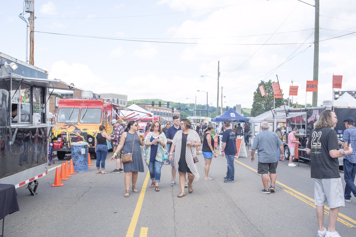 RacksTracks's tweet photo. We’ll miss you this weekend but look forward to August 15! Stay safe. Stay well.
📸: @tarahodgesphoto 

https://t.co/9PdG1E7sby https://t.co/UOLczyM6uS