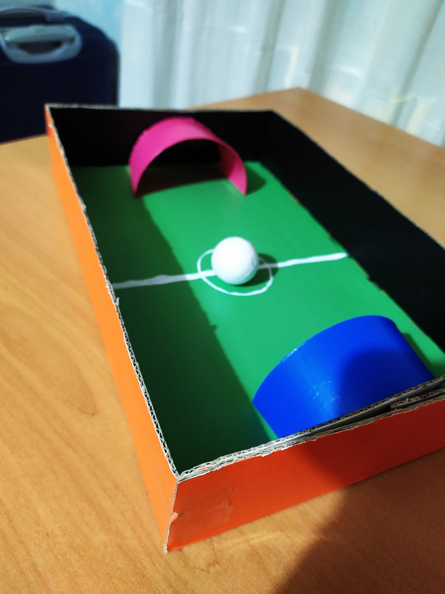 angeluvlogo's tweet photo. Esta es la actividad que he preparado para entrenar el soplo, un futbolin! #uv_rtl20 https://t.co/aOU0KAqAnv
