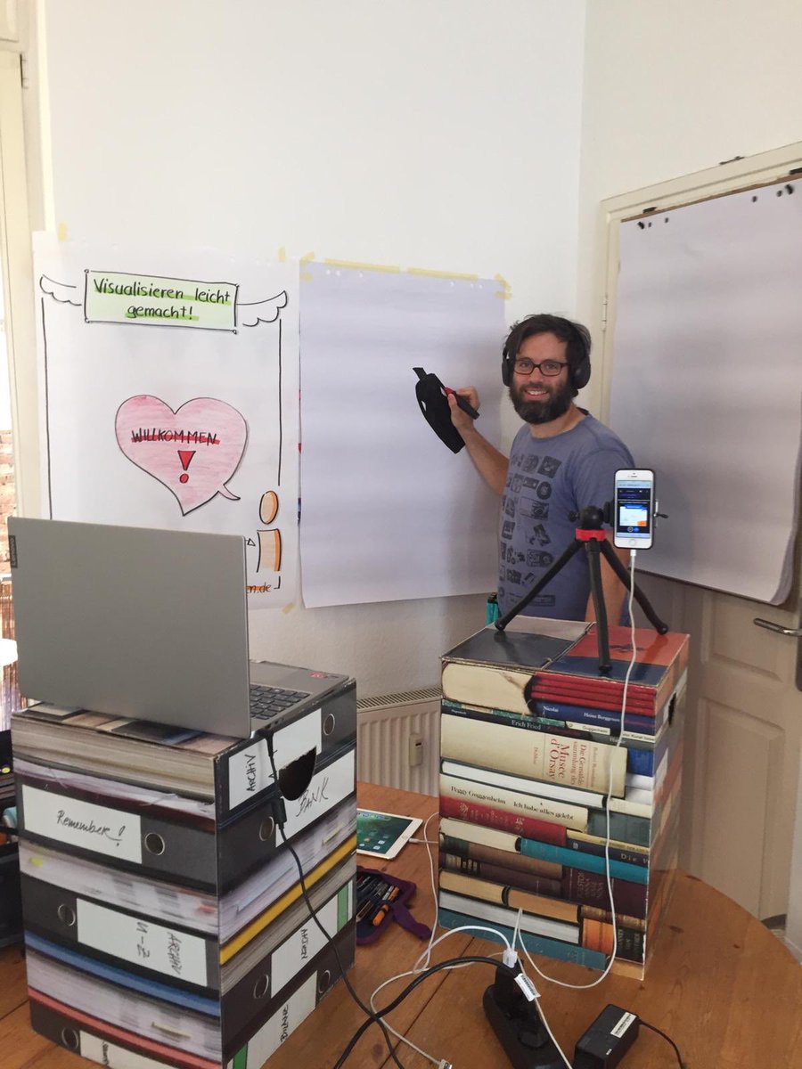 ActionautenD's tweet photo. Heute das Experiment gewagt und Grundlagen der #Visualisierung als Webinar geschult. Danke an das Bischöfliche Jugendamt des Bistums Rottenburg-Stuttgart und die fleißigen Teilnehmer*innen. Hier ein kleiner Blick hinter die Kulissen: https://t.co/4CdNKiGYf7