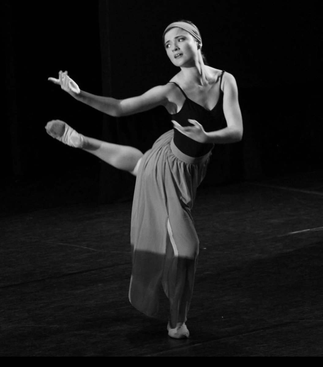 We would like to congratulate our very own Madelyn Dundon for being selected as the WVU College of Creative Arts Outstanding Senior, representing the School of Theatre and Dance! Your passion for the arts is evident in everything you do, and we couldn’t be more proud of you!💙💛