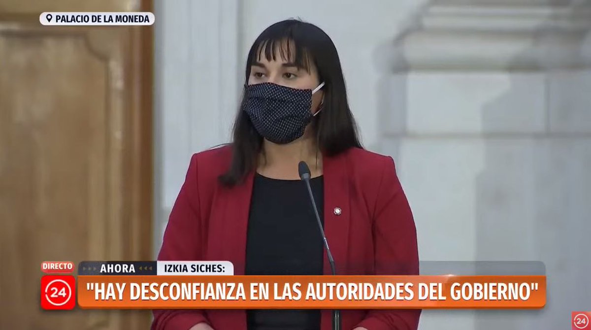 24HorasTVN's tweet photo. ⭕ #AHORA24H | Izkia Siches: "A mi no me sirve que el ministro de Salud cambie el tono, yo necesito que se cambie la forma de gobernar esta pandemia"

📡 Sigue la señal en vivo #24Play ➡ https://t.co/mi3yDUstrf https://t.co/KtQejTWvZE