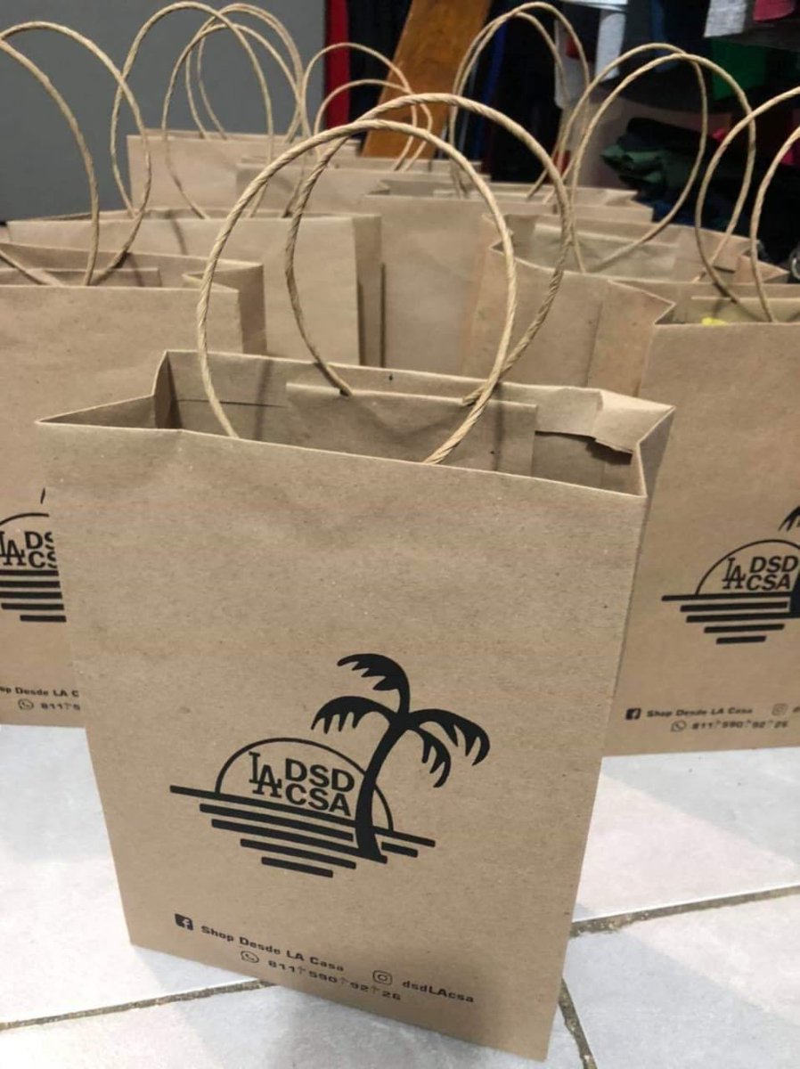 jazcorpmx's tweet photo. SERIGRAFÍA ✒️ Bolsa Kraft para compras
Impresa a una tinta para nuestros amigos de 
🌴Shop Desde La Casa 🌴 gracias por la confianza !

#Serigrafia #BolsasKraft #Impresion #Diseños #diseño https://t.co/pnDtLdbI6J